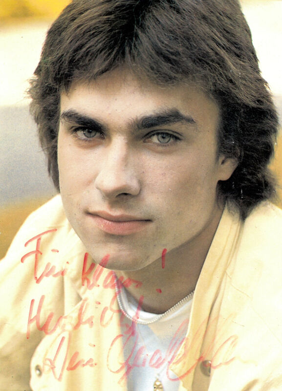 Signierte Autogrammkarte von Gerald Mann, Sänger von „Pac-Man Fieber