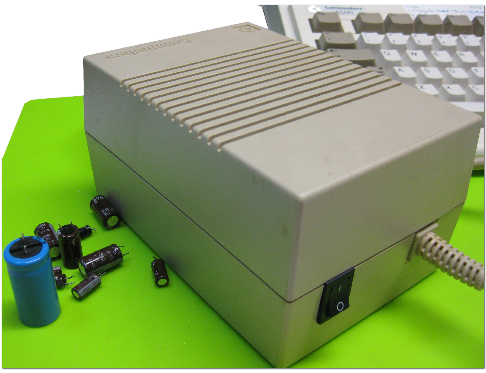 Amiga Netzteil (recap) Kondensator Austausch