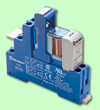 Coupler Relay 12V DC (220V 8A)