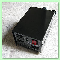 Netzteil Voltage Converter 500 Watt 110->230V mit 2x Powerbuchse